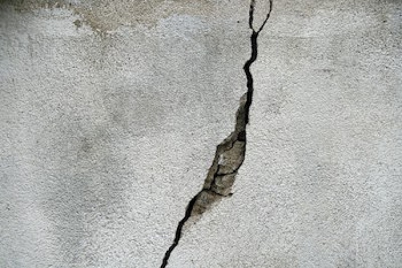 crack-wall