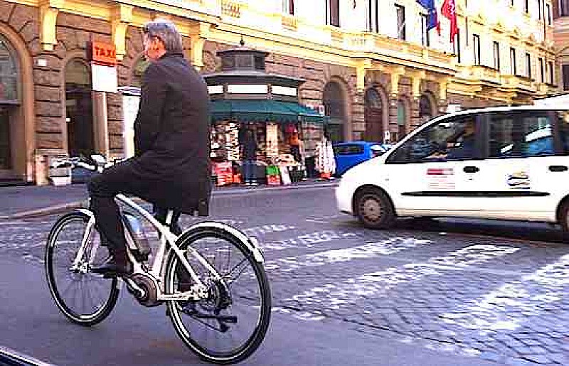 delrio_bicicletta_ministero