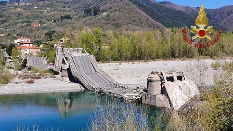 1_a_b_a-crollo-ponte-aulla-8-aprile-2020