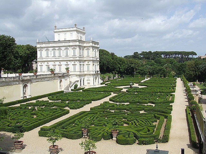 640px-Villa_Doria_Pamphilj_in_Rom