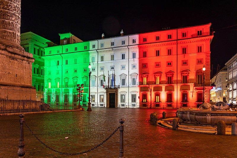 palazzo-chigi-tricolore (1)