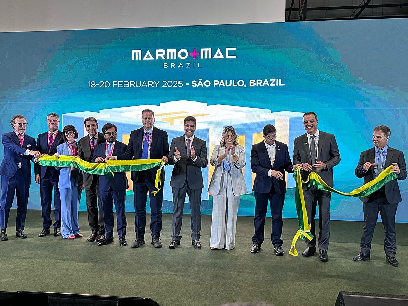 taglio del nastro inaugurazione marmomac brazil