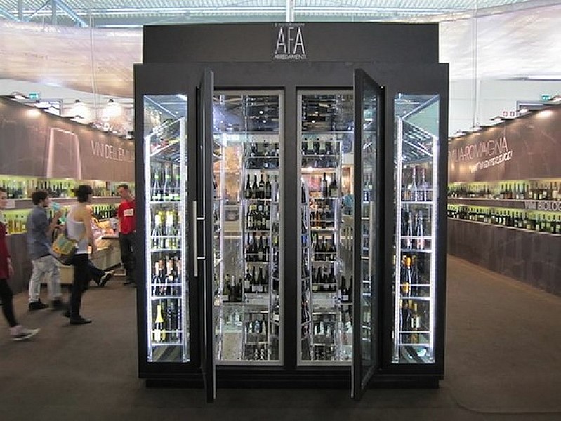 __upl__img__prodotti__Armadi Refrigerati Custom__FIERA INTERNAZIONALE VINITALY__IMG_1420.JPG_H600