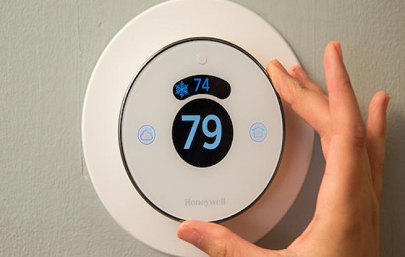 lyric-smart-thermostat-product-photos-23