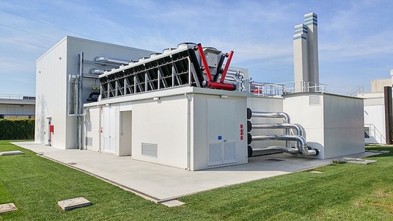 The Adiabatic Freecooling Chiller Innovation Lab - OUTSIDE_LD